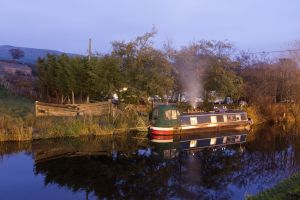 skipton canal barge sm.jpg